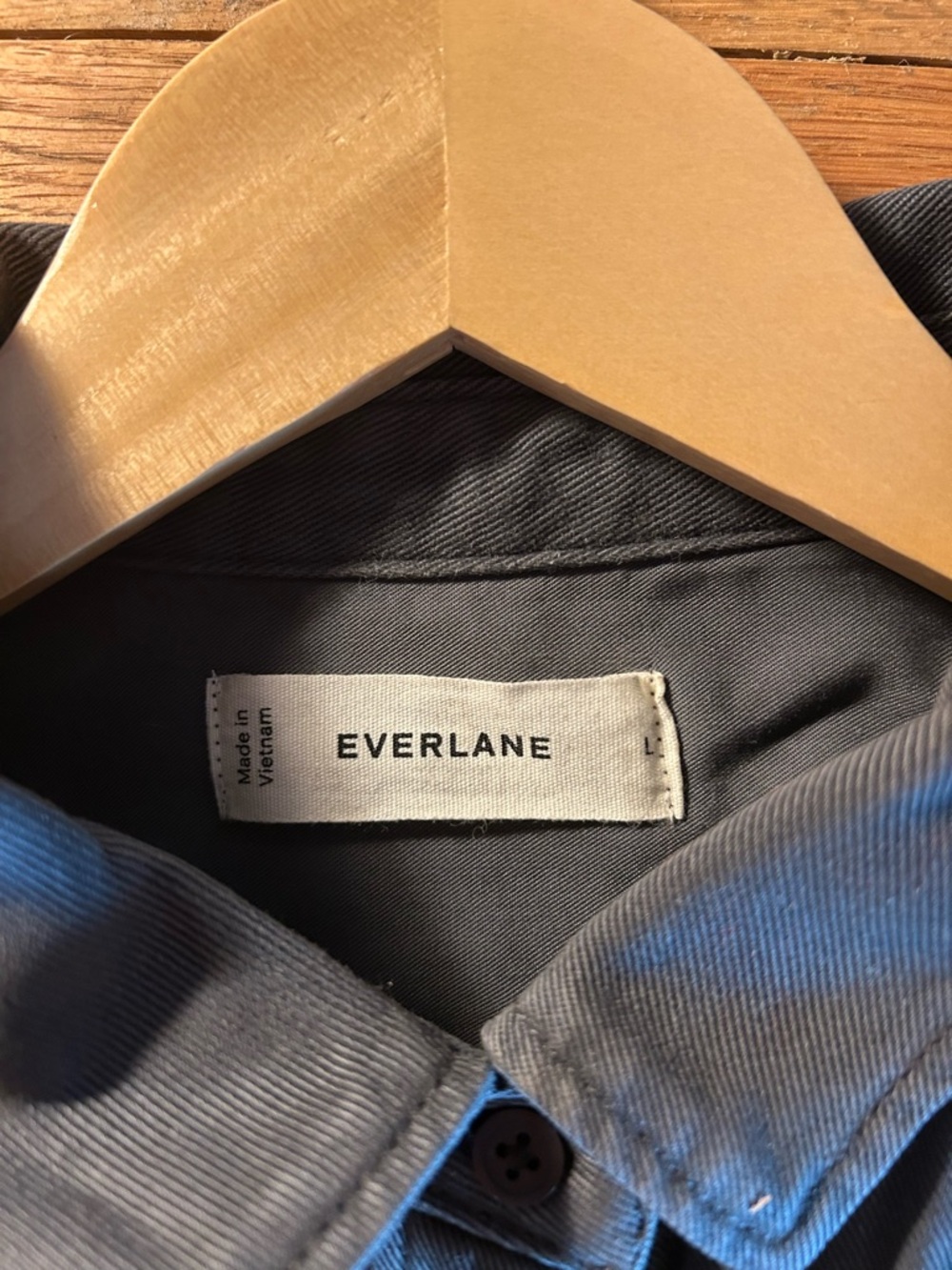 Everlane button down - Picture 3 of 3